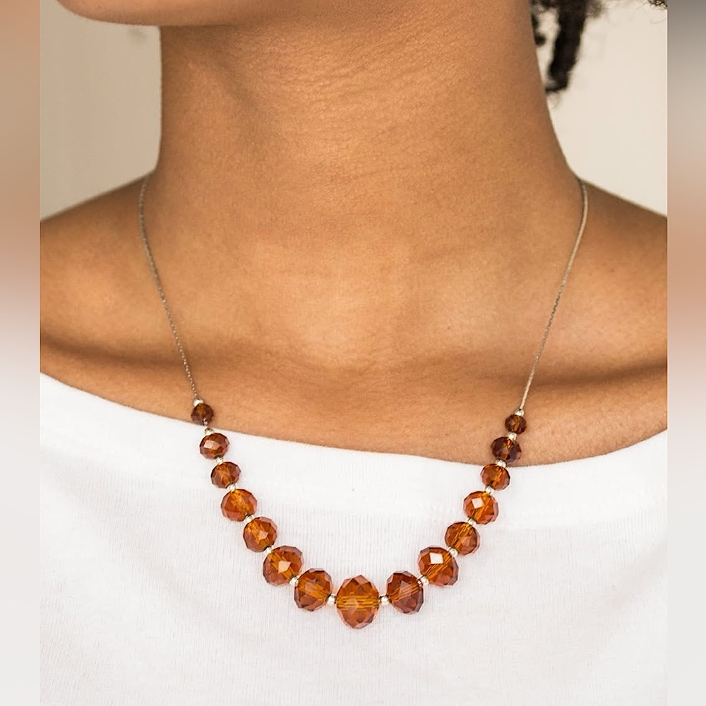 ❤️‍🔥5/$25❤️‍🔥 Crystal Carriages Brown Necklace